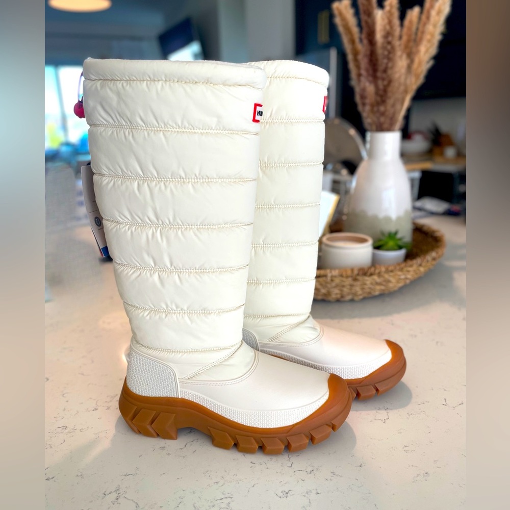 Hunter Intrepid Winter Boots in White Willow, Size 7